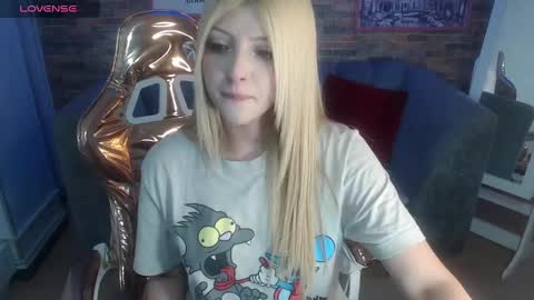 Snapshot of kitty_fox_b chatting on 24, 2, 2025 kitty_fox_b online show from 24, 2, 2025
