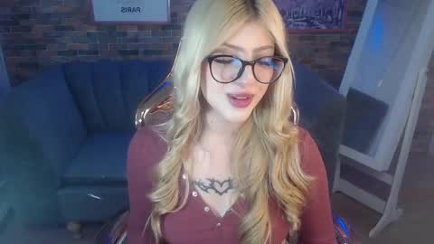 Snapshot of kitty_fox_b chatting on 6, 3, 2025 kitty_fox_b online show from 6, 3, 2025