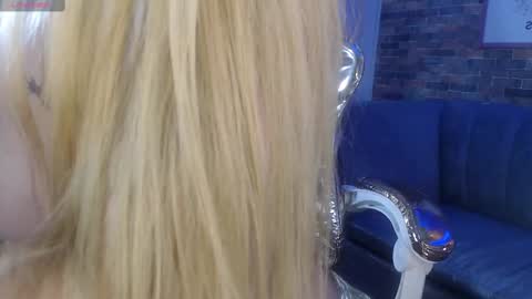 Snapshot of kitty_fox_b chatting on 8, 3, 2025 kitty_fox_b online show from 8, 3, 2025