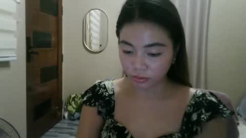 Snapshot of kitty_fussy chatting on 23, 4, 2026 kitty_fussy online show from 23, 4, 2026