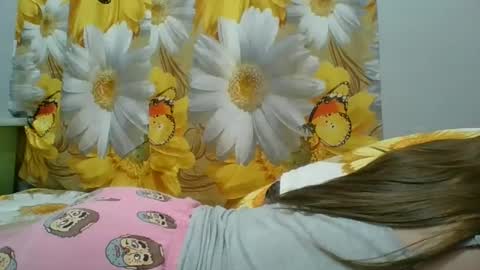 Snapshot of kitty_kate90 chatting on 5, 1, 2025 kitty_kate90 online show from 5, 1, 2025