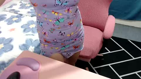 Snapshot of kitty_kity chatting on 24, 4, 2026 Kate online show from 24, 4, 2026