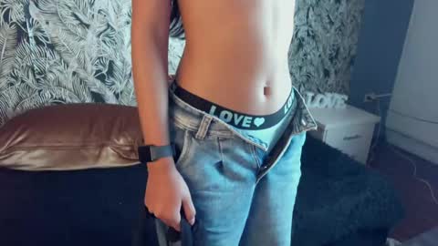 Snapshot of kitty_kryss chatting on 27, 2, 2025 kitty_kryss online show from 27, 2, 2025