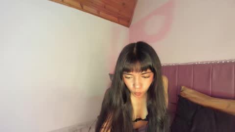 Snapshot of kitty_kryss chatting on 1, 10, 2025 kitty_kryss online show from 1, 10, 2025