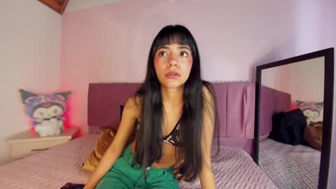 Snapshot of kitty_kryss chatting on 9, 10, 2025 kitty_kryss online show from 9, 10, 2025