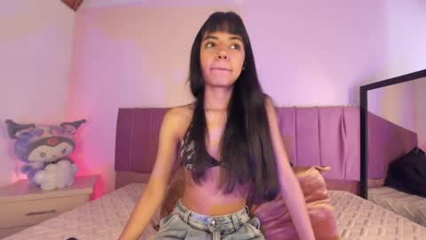 Snapshot of kitty_kryss chatting on 16, 10, 2025 kitty_kryss online show from 16, 10, 2025