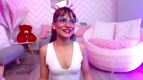 Snapshot of kitty_madness chatting on 22, 9, 2025 KITTY online show from 22, 9, 2025