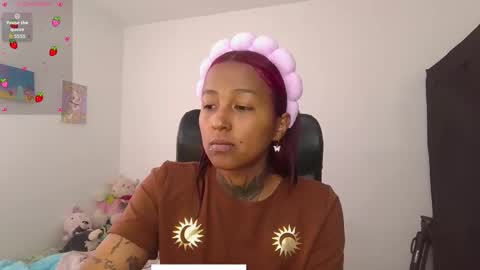 Snapshot of kitty_moon2 chatting on 6, 1, 2026 Kitty online show from 6, 1, 2026