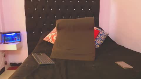 Snapshot of kittybonx chatting on 1, 12, 2024 paola online show from 1, 12, 2024