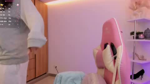 Snapshot of kittyfeet2 chatting on 10, 6, 2026 kitty online show from 10, 6, 2026
