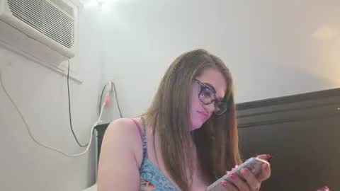 Snapshot of kittykat_1999 chatting on 12, 2, 2026 kittykat 1999 online show from 12, 2, 2026