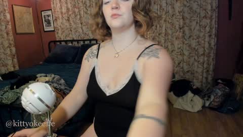 Miss Kitty OKeeffe online show from 2, 1, 2025