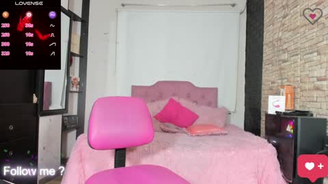 Snapshot of kittyqueen01 chatting on 18, 12, 2024 Tatiana Guerrero online show from 18, 12, 2024