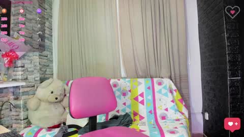 Snapshot of kittyqueen01 chatting on 19, 1, 2025 Tatiana Guerrero online show from 19, 1, 2025
