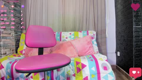 Snapshot of kittyqueen01 chatting on 25, 1, 2025 Tatiana Guerrero online show from 25, 1, 2025