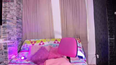 Snapshot of kittyqueen01 chatting on 8, 3, 2025 Tatiana Guerrero online show from 8, 3, 2025