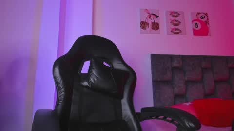 Snapshot of kittystar18 chatting on 18, 5, 2026 kitty online show from 18, 5, 2026