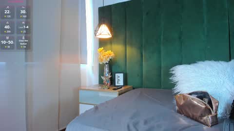 Snapshot of kittyy_milk chatting on 17, 9, 2025 K I T T Y Y  online show from 17, 9, 2025