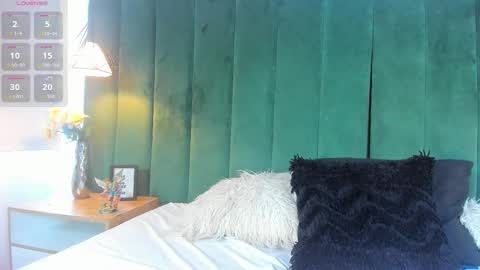 Snapshot of kittyy_milk chatting on 27, 10, 2025 K I T T Y Y  online show from 27, 10, 2025