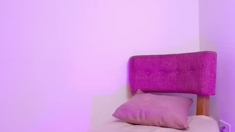 Kitty Hill online show from 2, 11, 2025