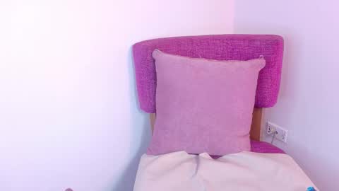 Kitty Hill online show from 15, 2, 2026