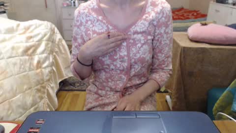 Snapshot of kiuminberry chatting on 14, 6, 2026 KiuminBerry online show from 14, 6, 2026