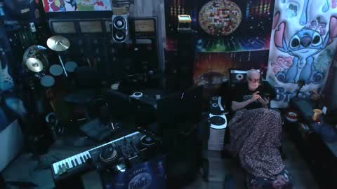 Snapshot of kiveuxmakeu chatting on 16, 1, 2026 kiveuxmakeu online show from 16, 1, 2026