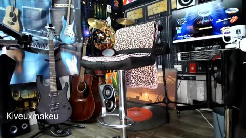 kiveuxmakeu online show from 7, 4, 2026