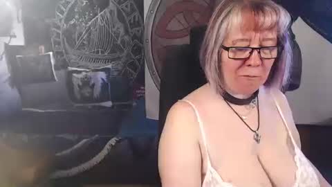 Snapshot of kleiner_teufel chatting on 8, 5, 2026 Michelle online show from 8, 5, 2026