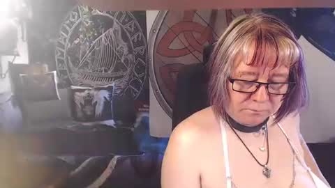 Snapshot of kleiner_teufel chatting on 22, 5, 2026 Michelle online show from 22, 5, 2026