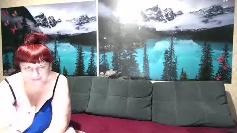 Snapshot of kleosnow chatting on 7, 11, 2025 Kleosnow online show from 7, 11, 2025