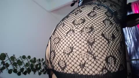 Snapshot of klie_blue09 chatting on 16, 12, 2024 Katherin online show from 16, 12, 2024