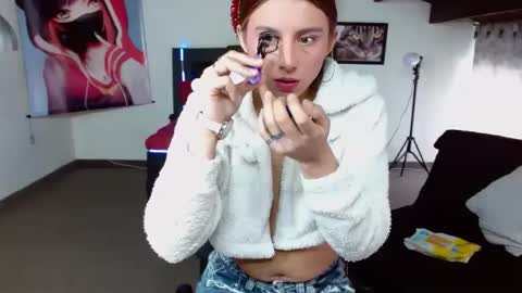 Kloe deker online show from 15, 2, 2025