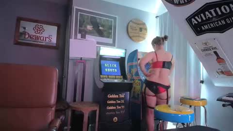 Snapshot of kmack1111 chatting on 21, 3, 2026 Kevv Heidi All Hallows Eve Show online show from 21, 3, 2026