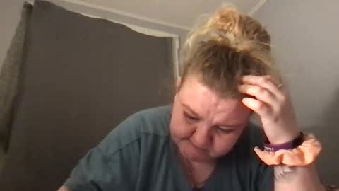 kmarie1196 online show from 16, 2, 2026