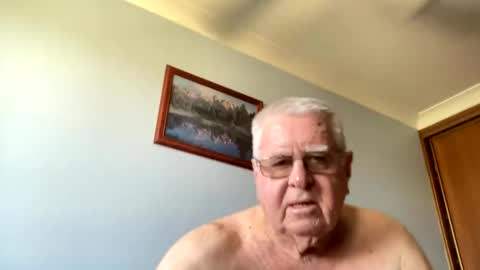 Snapshot of knights2001 chatting on 23, 12, 2024 Aussiedude online show from 23, 12, 2024