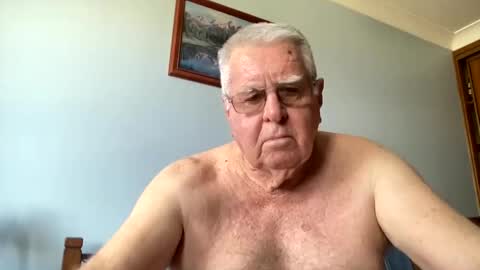 Snapshot of knights2001 chatting on 29, 1, 2025 Aussiedude online show from 29, 1, 2025