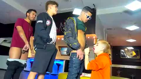 Snapshot of kobayaske chatting on 17, 1, 2025 kobayaske online show from 17, 1, 2025