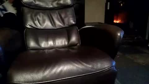 koelie1982 online show from 2, 2, 2025