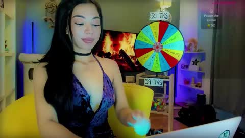 Snapshot of kokonut__ chatting on 7, 10, 2025 Lisa online show from 7, 10, 2025