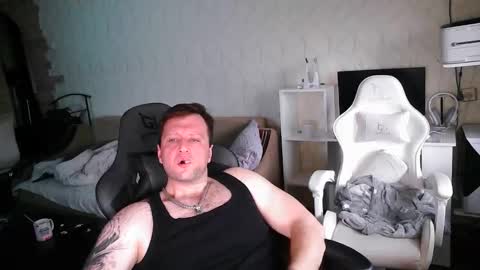 kola4ik72305 online show from 3, 12, 2025