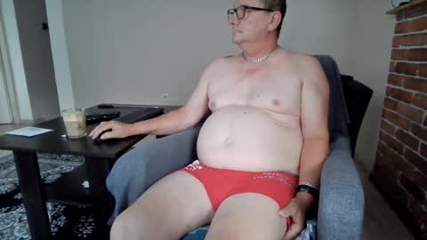 Snapshot of komputer123456789 chatting on 4, 8, 2026 Bogdan online show from 4, 8, 2026