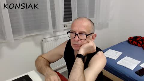 Komsiak online show from 13, 10, 2025