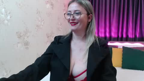 Snapshot of kriiskiss chatting on 9, 5, 2026 Kriss online show from 9, 5, 2026