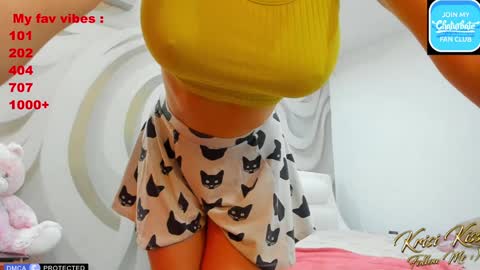 Snapshot of krisi_kiss chatting on 11, 3, 2025 KrisiFollow me Thumb UP online show from 11, 3, 2025