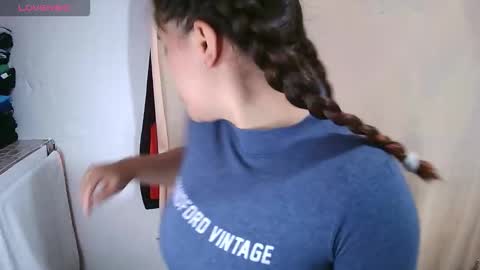 krissone online show from 12, 2, 2026