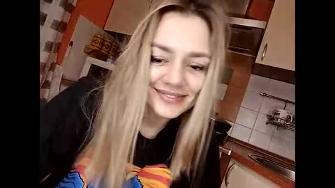 KrissSexi online show from 28, 2, 2025