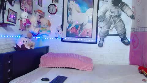 krisstal703358 online show from 10, 2, 2026