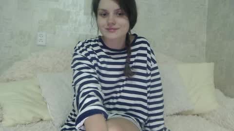Snapshot of krissvoss chatting on 6, 4, 2026 krissvoss online show from 6, 4, 2026