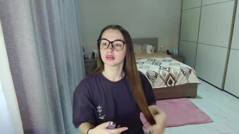 twitter    Annemarye 23 online show from 2, 4, 2026